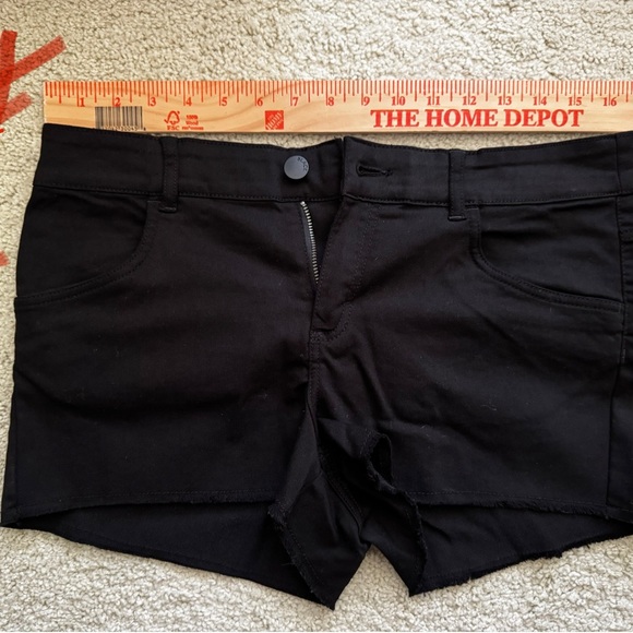 Lot of 2 Women's Black Shorts from H&M - 1 NWT - Picture 9 of 14